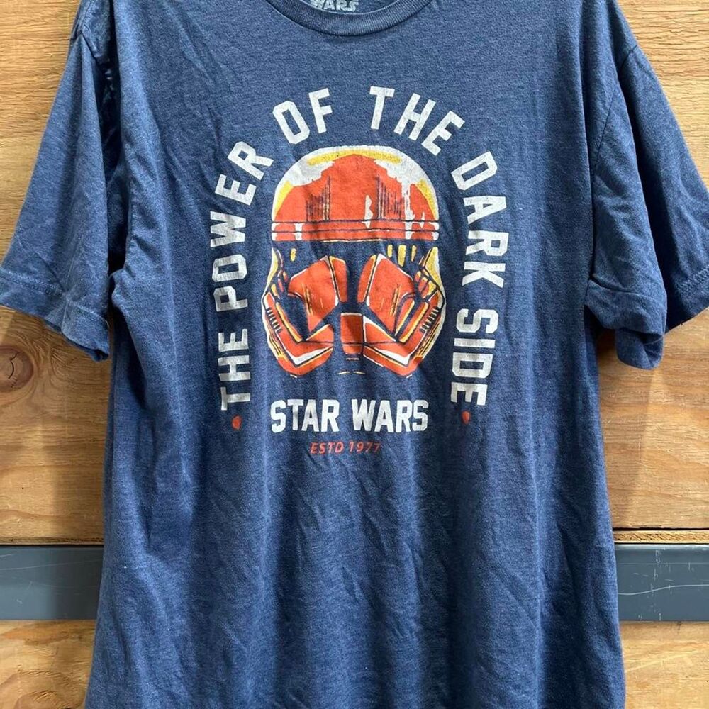 Star-wars Men's Navy and Blue T-shirt